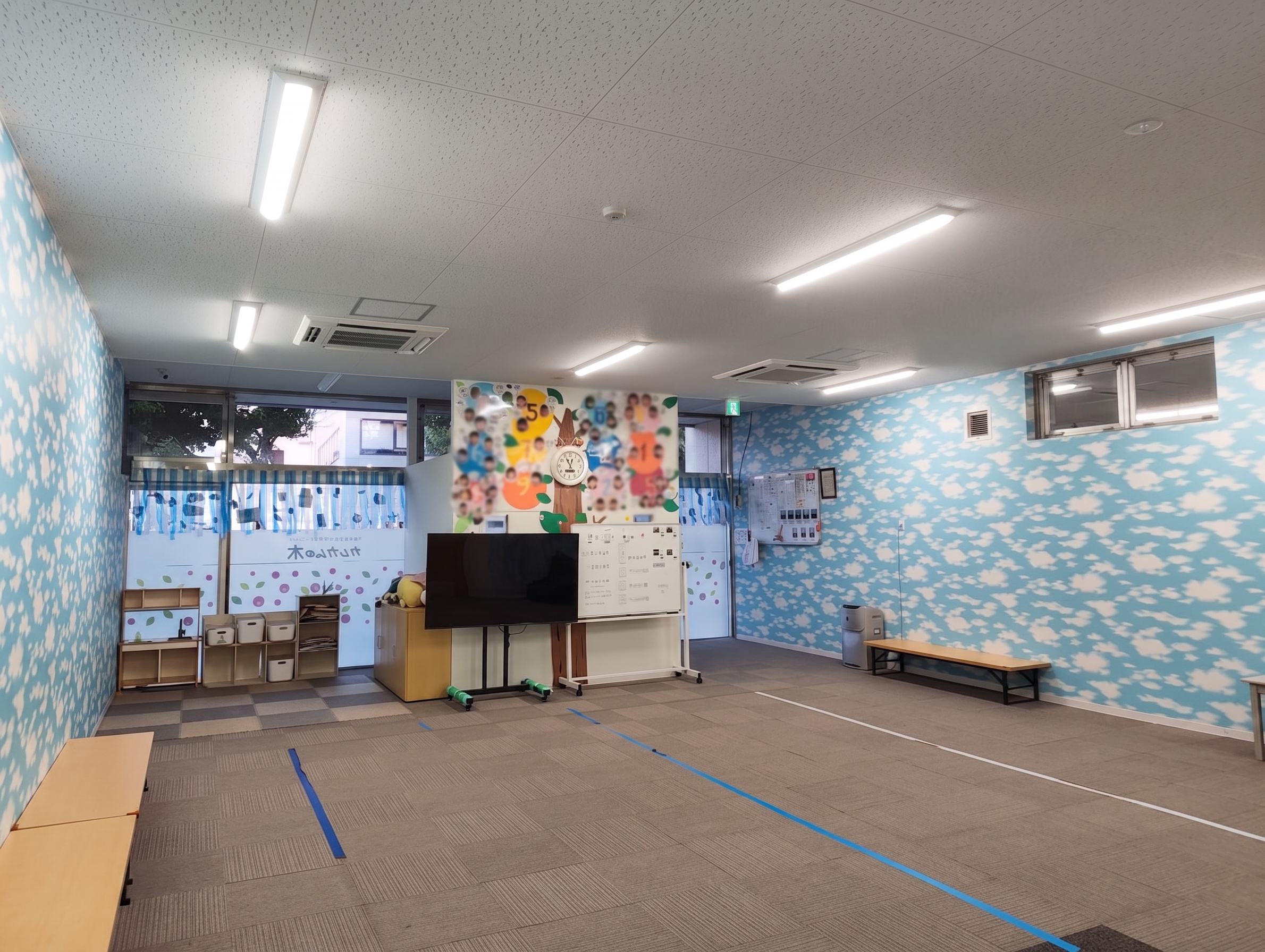 カムカムの木 臼井駅前1階の広々としたメインフロア